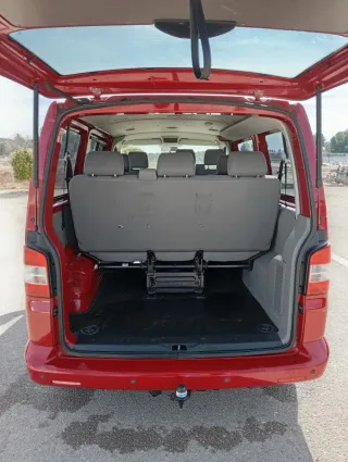 Volkswagen Caravelle 2011