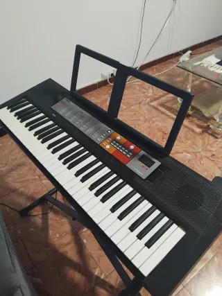 Teclado Yamaha F50