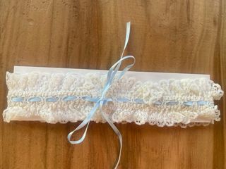 Liga de Novia Encaje Blanco y Azul