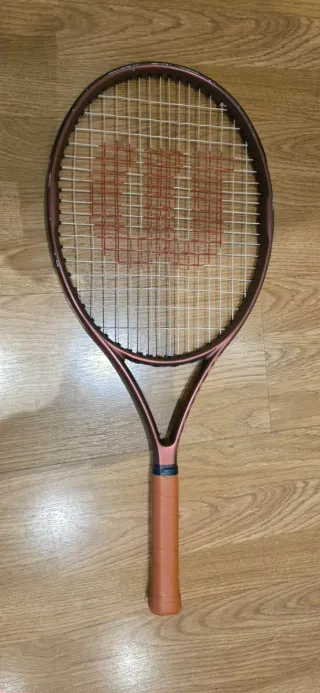 Raqueta de Tenis Wilson. Tamaño 25. 235gr