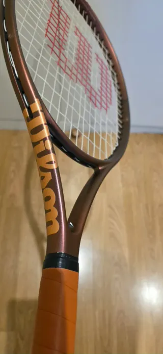 Raqueta de Tenis Wilson. Tamaño 25. 235gr