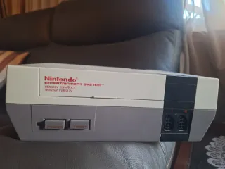 Nintendo NES Action Set Español Caja + Zapper