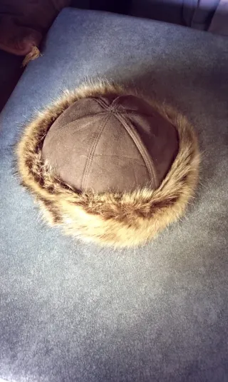 Sombrero fieltro y piel sintética