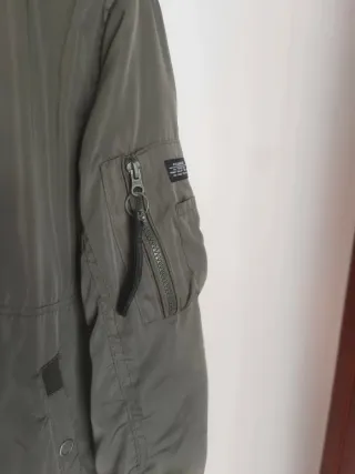 Chaqueta bomber Pull&Bear verde militar TS