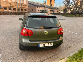 Volkswagen Golf 2004