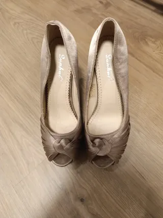 Zapatos de fiesta dorados talla 38