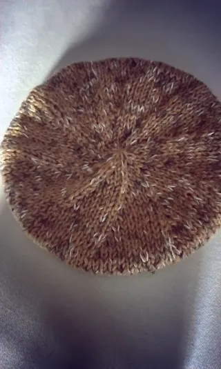 Gorro de lana tejido a mano tonos tierra