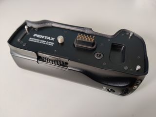 Grip original Pentax D-BG2 para K10D y K20D