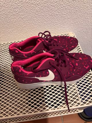 Zapatillas Nike Rosas y Moradas