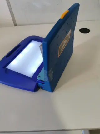 Juego educativo azul