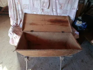 Antigua pastera de madera