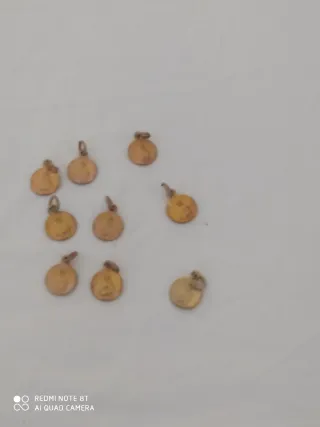 Lote de 9 medallas religiosas pequeñas