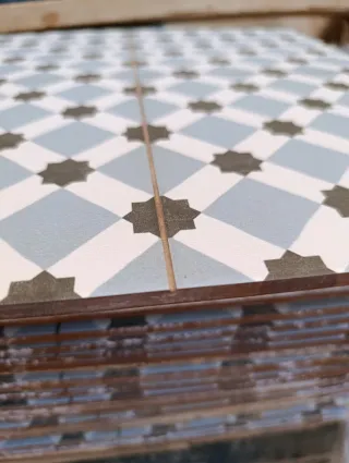 Azulejo mosaico diseño geométrico