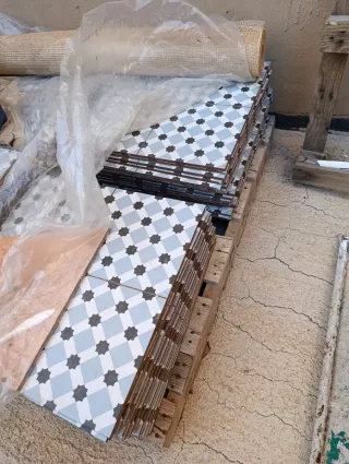 Azulejo mosaico diseño geométrico