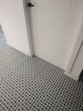 Azulejo mosaico diseño geométrico