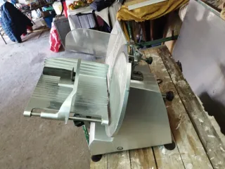 Cortadora de fiambre profesional Mod CFC300