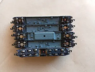 Lote Locomotora y 4 Vagones