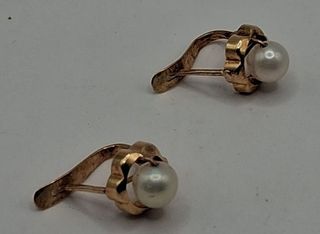 Pendientes Perla Floral Oro 18k, 1,1gr. Ref. G-212