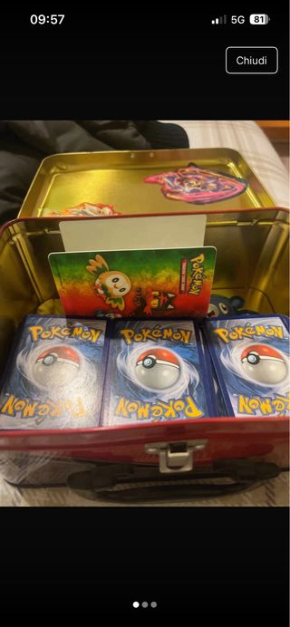 Lotto carte Pokémon + scatola metallo