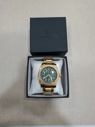 Reloj SKYLINE Dorado y Verde
