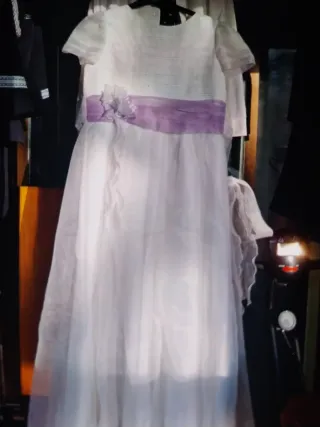 Vestido de comunión blanco y morado