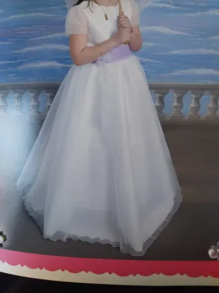 Vestido de comunión blanco y morado