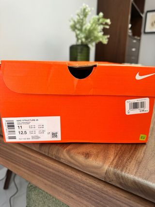 Nike Structure 26 Naranja y Negro