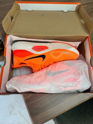 Nike Structure 26 Naranja y Negro