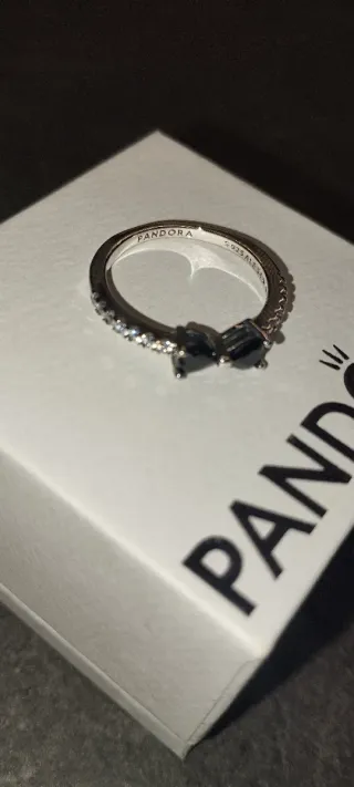 Anello Pandora Argento e Nero Misura 54