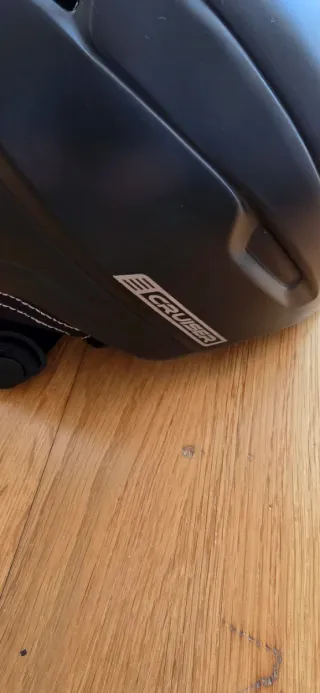 Casco de esquí Salomon Negro modelo Cruiser