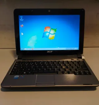 Mini Portátil Acer One Atom N280 2GB 160GB