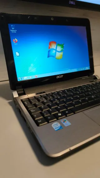 Mini Portátil Acer One Atom N280 2GB 160GB