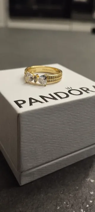 Anello Pandora Fiocco Zirconi Oro