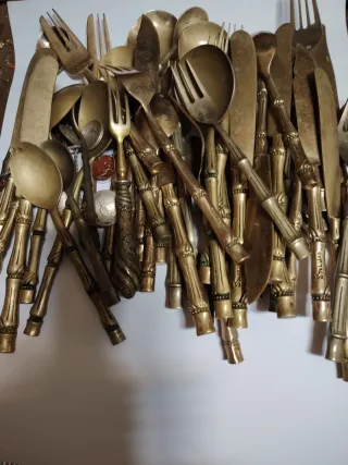 Cubertería Tailandesa Bronce Bambú
