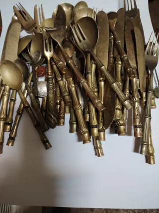 Cubertería Tailandesa Bronce Bambú