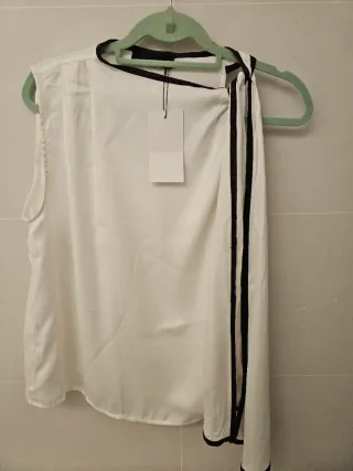 Blusa Zara lazo blanco y marrón