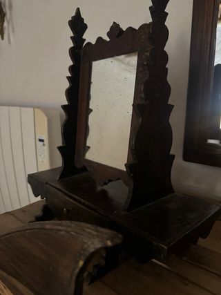 Tocador español antiguo de madera