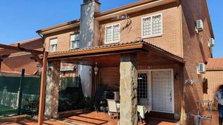 Casa pareada en alquiler en Camarma de Esteruelas