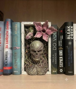 Book Nook Stranger Things
