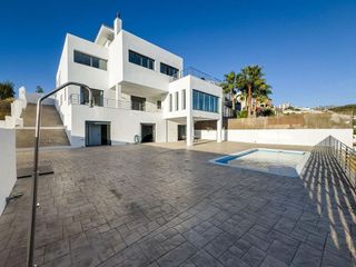 Chalet en venta en Zubia (La)