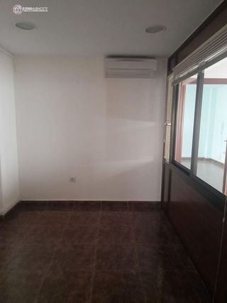 Oficina en alquiler en Villacerrada - Centro en Albacete