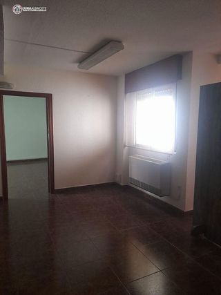 Oficina en alquiler en Villacerrada - Centro en Albacete