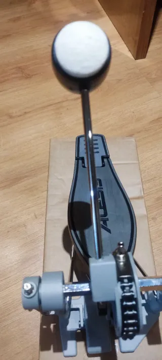 Pedale per cassa Alesis Nitro Max in scatola