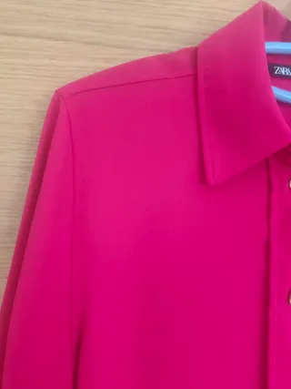 Blusa Zara rosa fucsia a estrenar