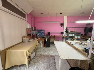 Local comercial en venta en Singuerlín - Can Franquesa - Les Oliveres en Santa Coloma de Gramanet