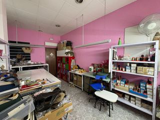 Local comercial en venta en Singuerlín - Can Franquesa - Les Oliveres en Santa Coloma de Gramanet