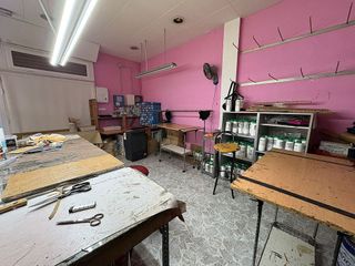 Local comercial en venta en Singuerlín - Can Franquesa - Les Oliveres en Santa Coloma de Gramanet