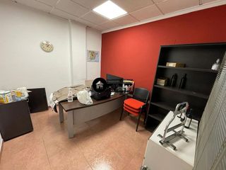 Local comercial en venta en Santa Cruz - Industria - Polígono Campollano en Albacete