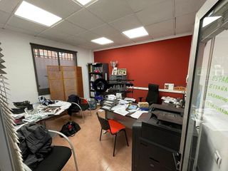 Local comercial en venta en Santa Cruz - Industria - Polígono Campollano en Albacete