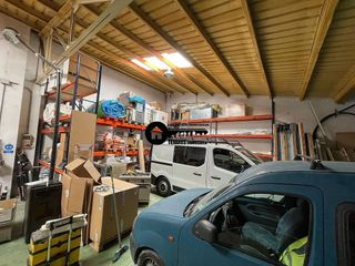 Local comercial en venta en Santa Cruz - Industria - Polígono Campollano en Albacete